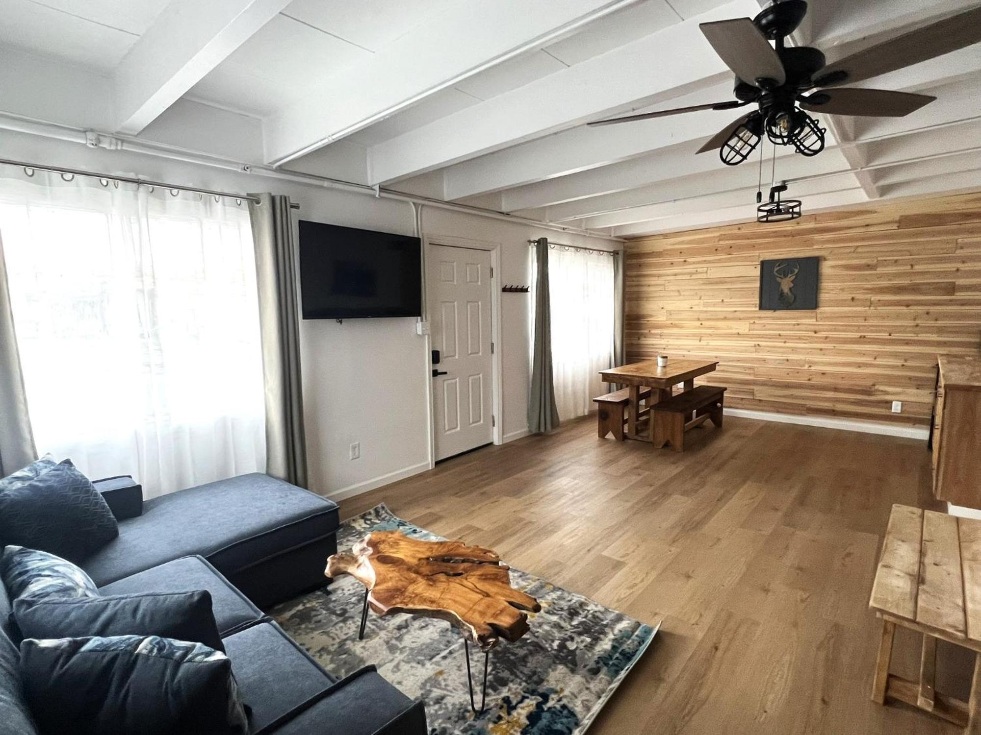 Wofford Village Studios Wofford Heights Екстер'єр фото